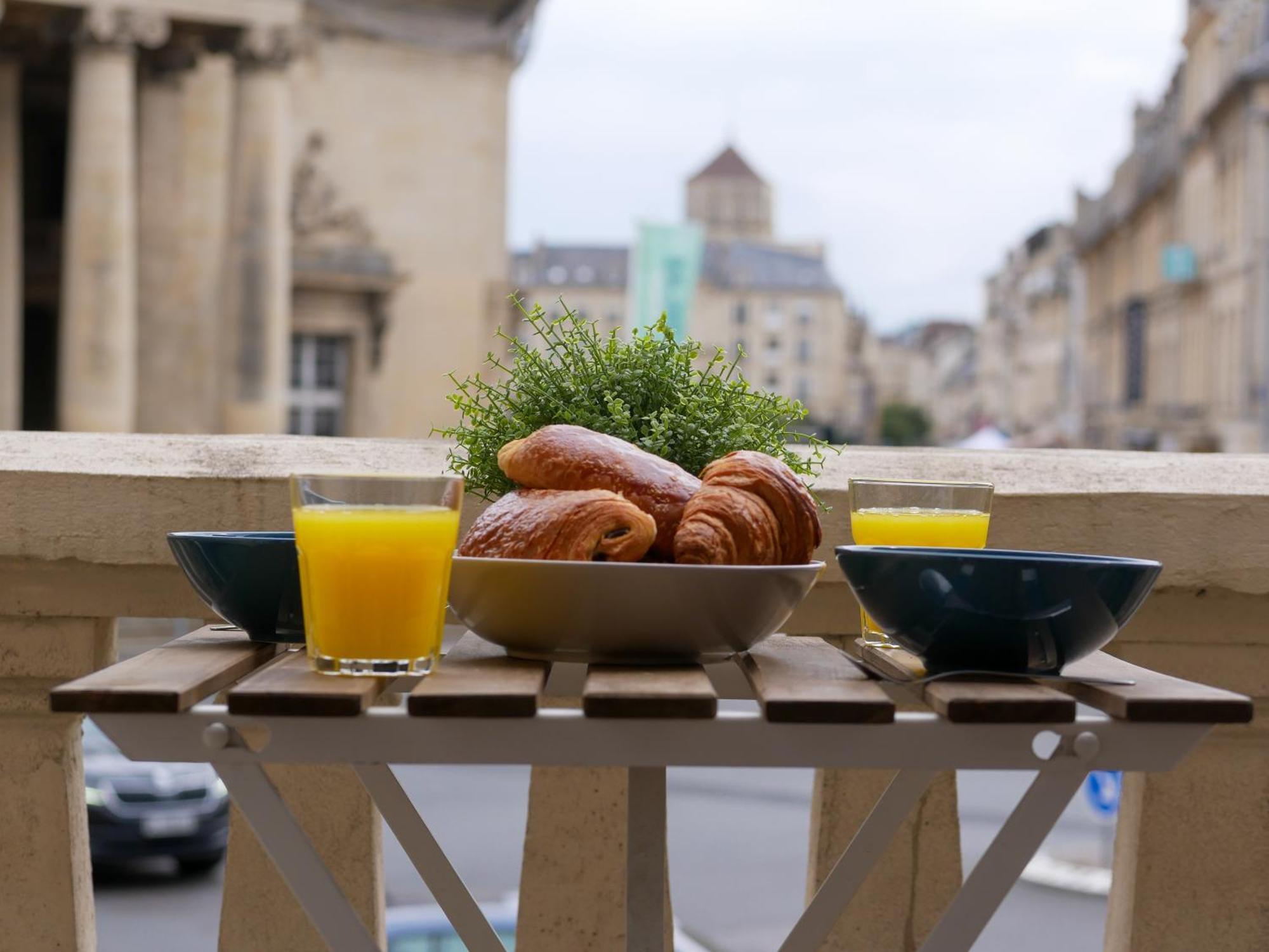 Appartement Studio rénové avec terrasse et vue unique ! à Caen Extérieur photo