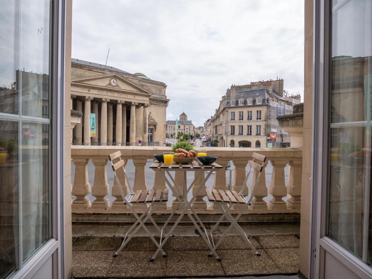 Appartement Studio rénové avec terrasse et vue unique ! à Caen Extérieur photo